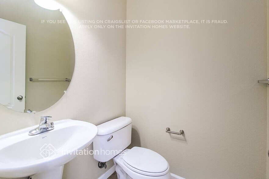 Building Photo - 16 Shadmoor Pl