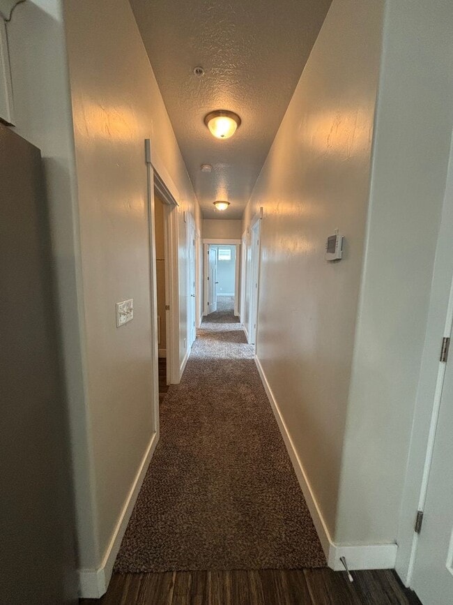 Building Photo - Reduced price