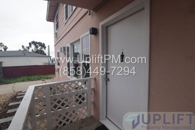 Building Photo - 4829 Castle Ave