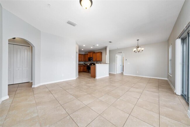 Building Photo - 6548 S Goldenrod Rd