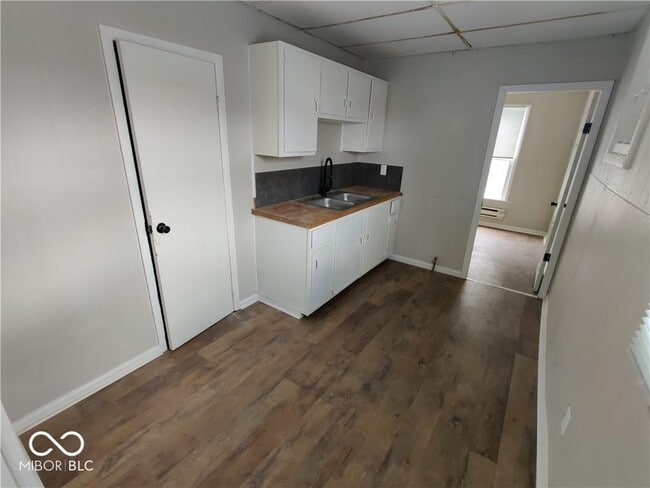 Building Photo - 106 W Pennsylvania St