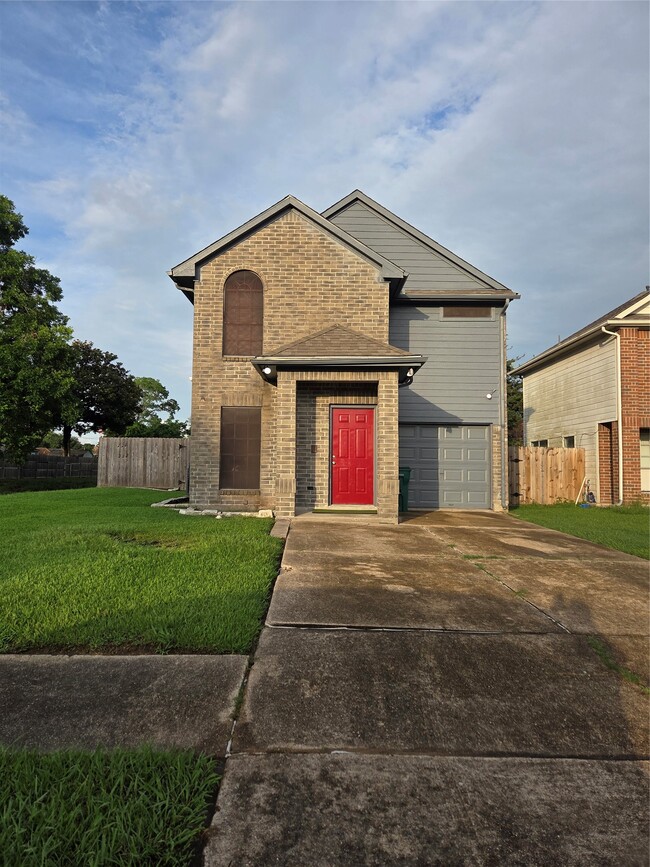 Building Photo - 803 Whelton Dr