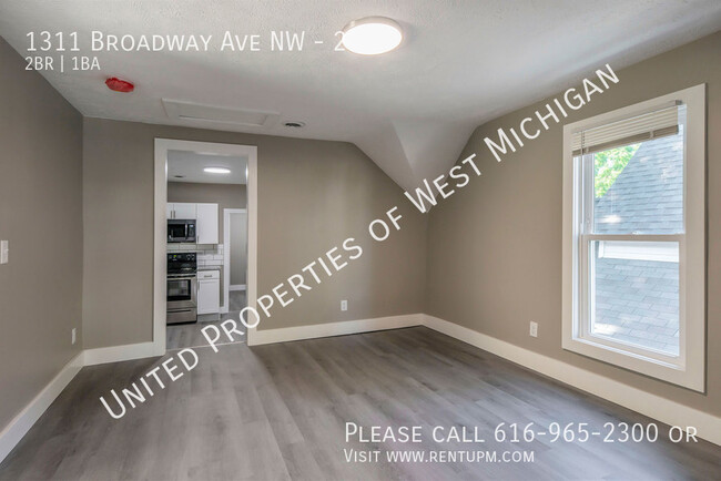 Building Photo - Available Now | Newly Updated 2 Bedroom, 1...