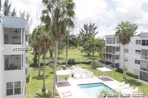 Building Photo - 3000 Sunrise Lakes Dr E