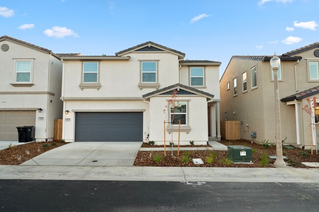 Primary Photo - Amazing New built 4 Bedroom 3 Bath home in...