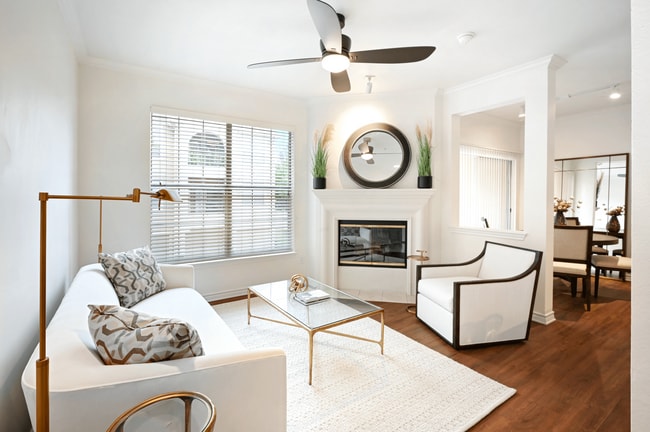 St Moritz Apartments in Dallas, Texas - St Moritz