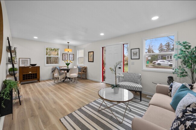 Building Photo - 4112 NE 80th Ave