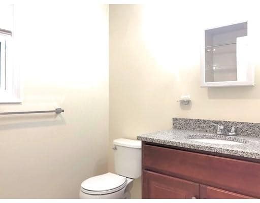 Building Photo - 7-15-17 Callender St