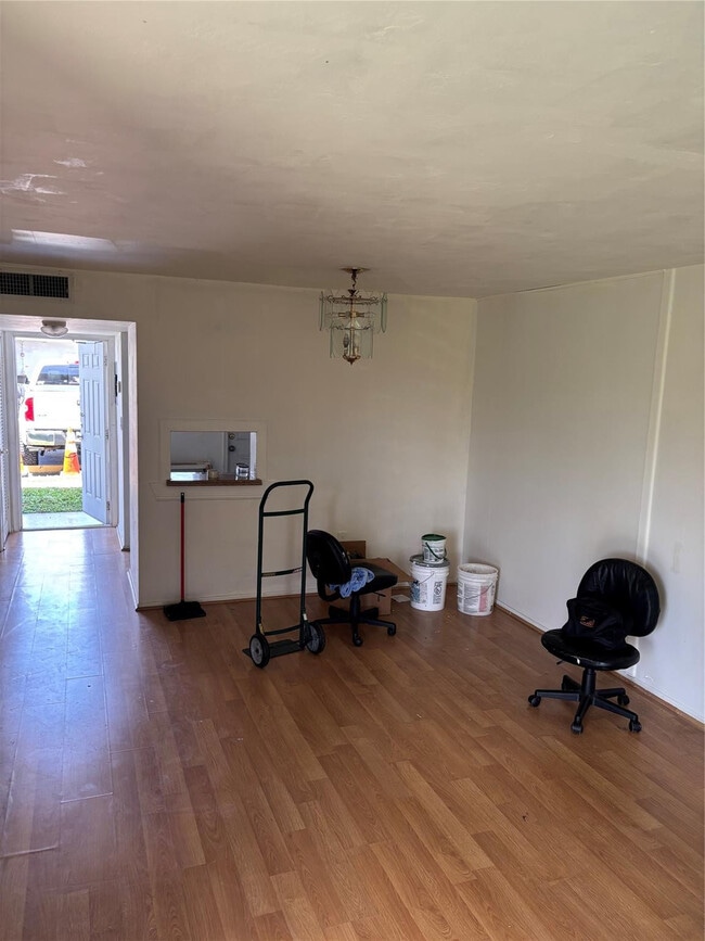 Building Photo - 6720 Arbor Dr