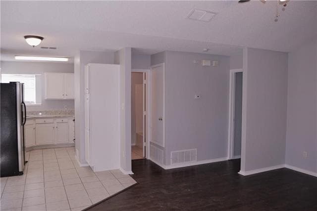 Building Photo - 240 Stallion Dr