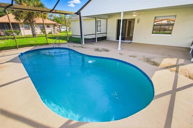 Building Photo - 8 Blakeport Ln