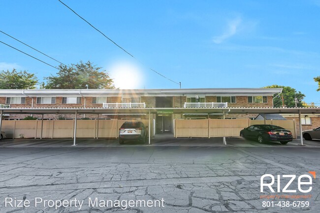 Building Photo - 2 br, 1 bath House - 3758 S Maple View Dri...