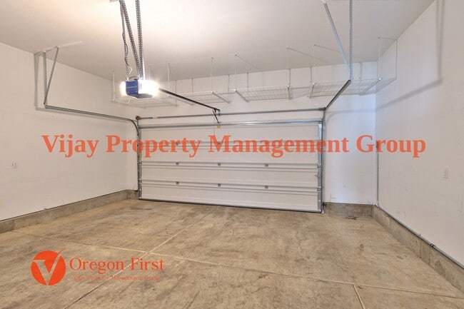 Building Photo - 410 SW Basilone Terrace