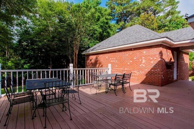 Building Photo - 30587 Middle Creek Cir