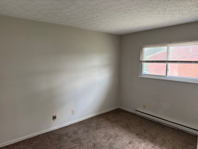 Building Photo - Bright & Fresh 2 Bedroom Apartment – Ready...
