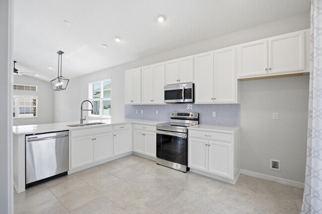 Building Photo - 55 Matanzas Lakes Dr