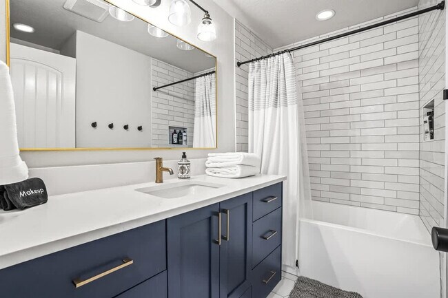 Building Photo - 2673 W Tango Creek Dr