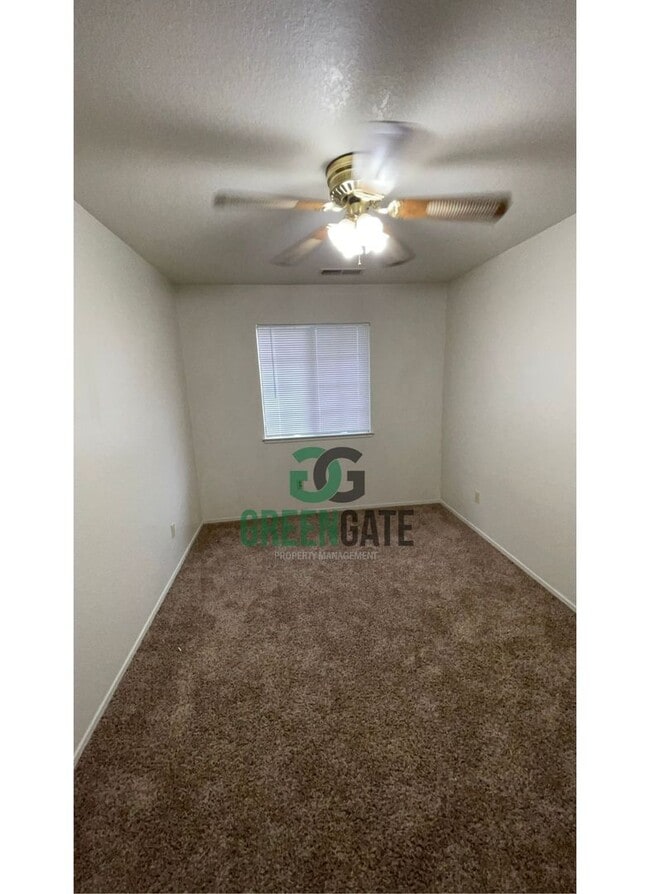 Building Photo - 3517 Woodglen Dr