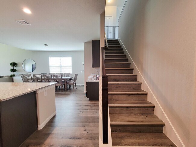 Building Photo - 24822 Adami Veduta Ct