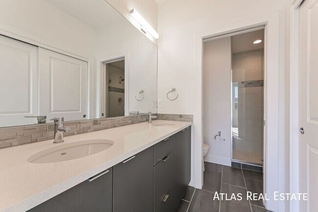 Building Photo - 2016 N Bryant St