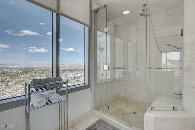 Building Photo - 222 Karen Ave