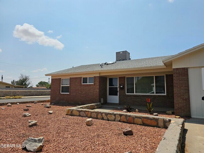 Building Photo - 5644 Prince Edward Ave