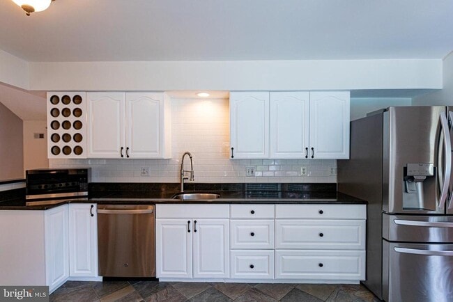 Building Photo - 14912 Emory Ln