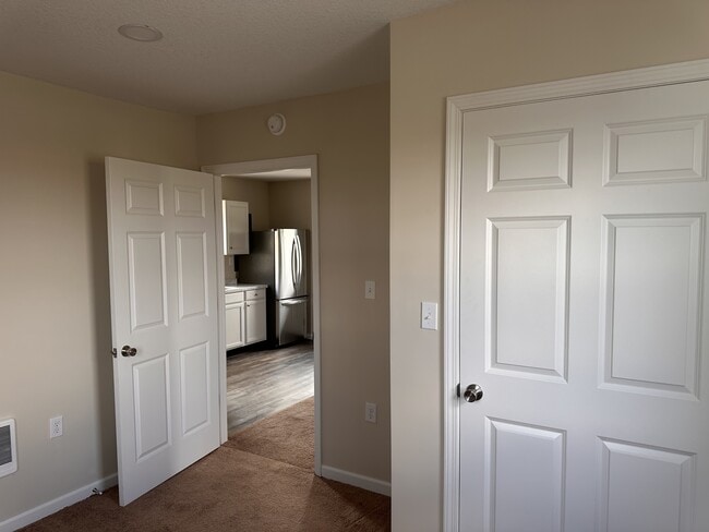 Building Photo - 304 Gleason Ave