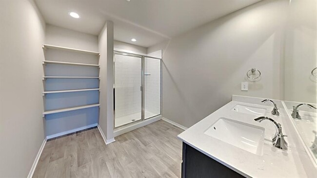 Building Photo - 2520 Alice Wy