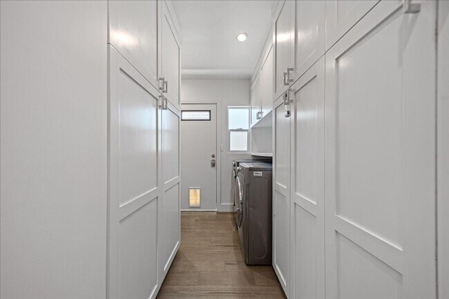 Building Photo - 1455 S Castello-