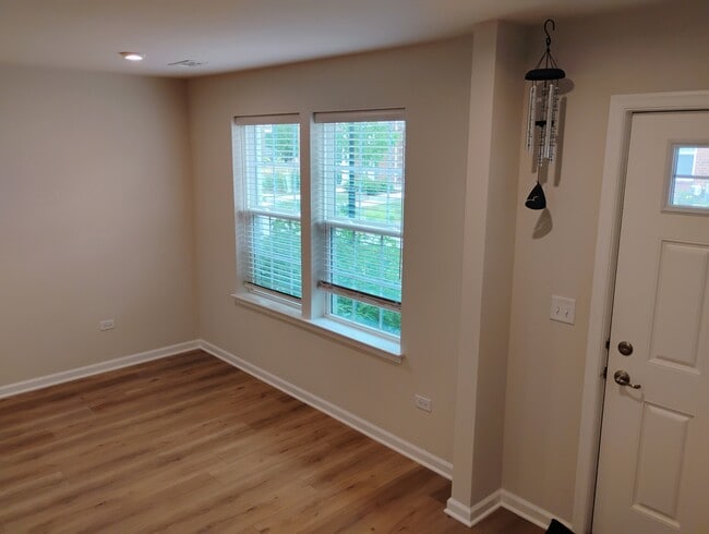 Building Photo - 936 Jenkins Ct