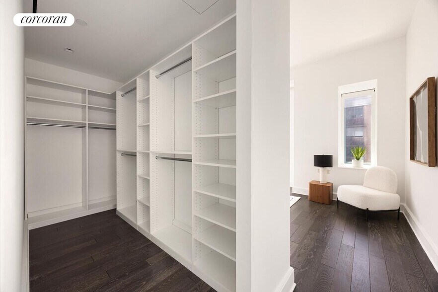 Building Photo - 45 E 22nd St