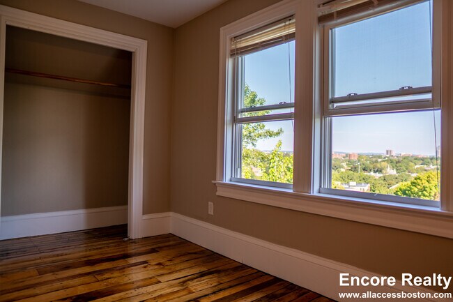 Building Photo - 1 Parker Hill Terrace