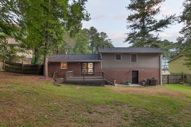 Building Photo - 3976 Wedgefield Cir