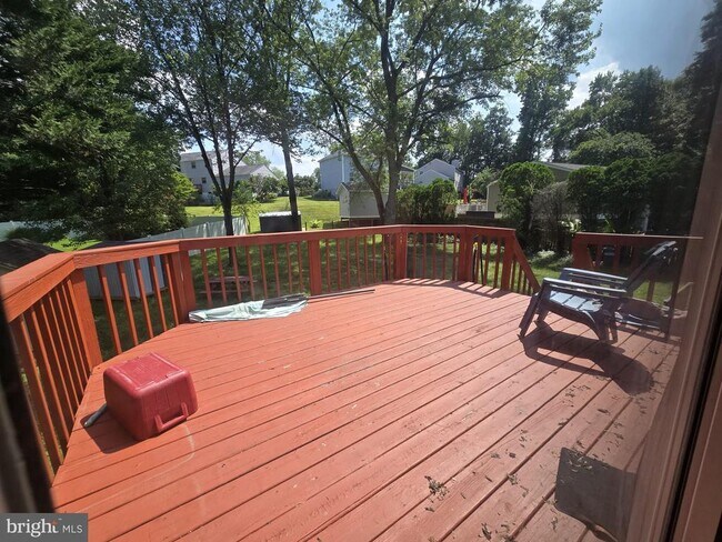 Building Photo - 1409 Rossiter Ct