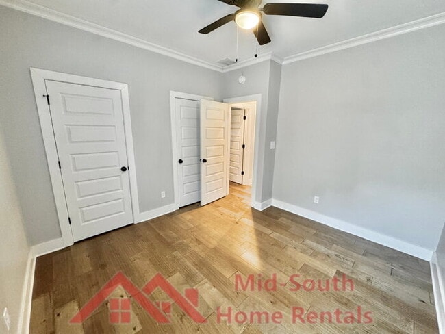 Building Photo - 441 Josephine St