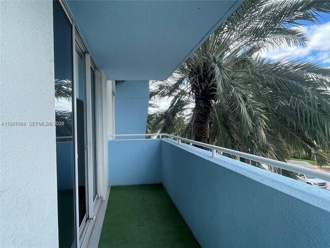 Building Photo - 9201 Collins Ave