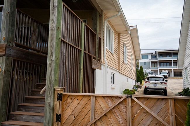 Building Photo - 3Bed/2Bath Home In Hampstead