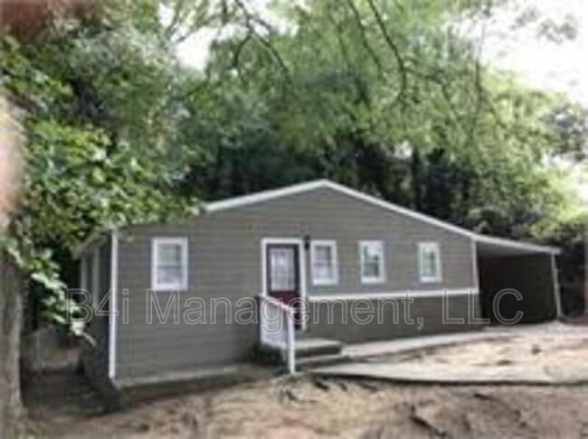 Primary Photo - 3160 McKenzie Rd