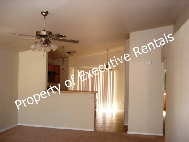 Building Photo - 3974 Sombra Morada Rd