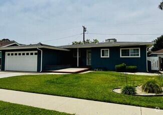 Building Photo - NICE 2 Bedroom Home with Large Enclosed Ya...