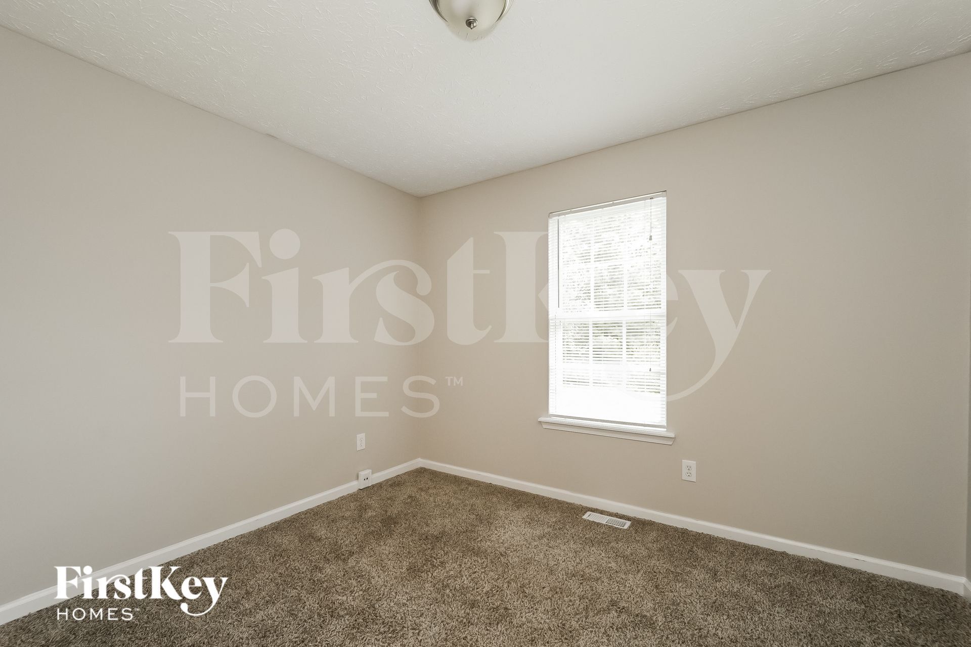 Building Photo - 208 Pleasant Way