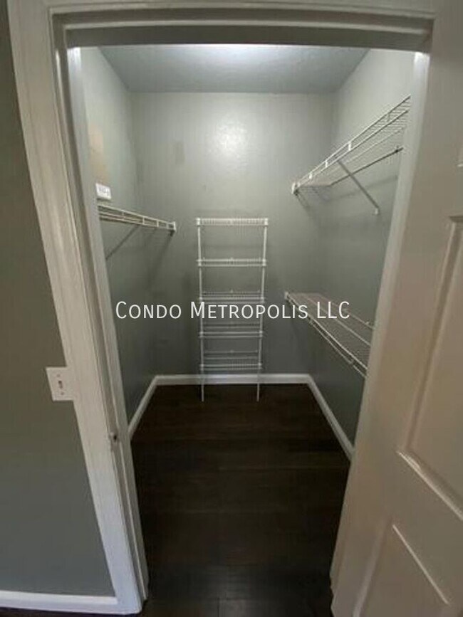 Building Photo - 2668 Robert Trent Jones Dr