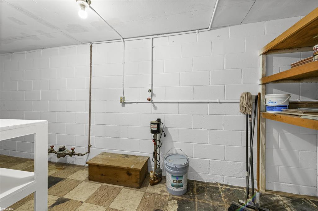 Building Photo - 46730 Romeo Plank Rd