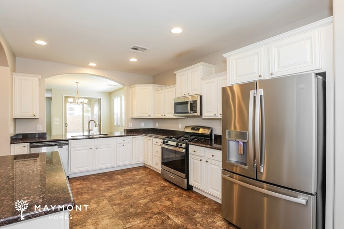 Building Photo - 3261 E Sports Dr