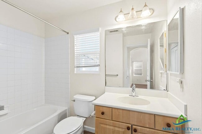 Building Photo - 91-1018-1018 Kaikala St