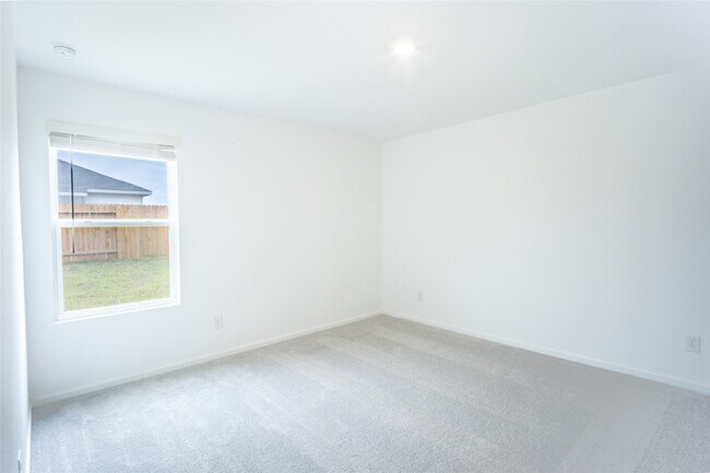 Building Photo - 15724 Plum Brk Dr