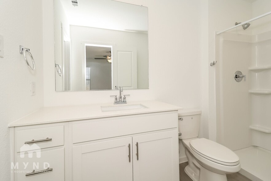 Building Photo - 2753 Ctr Crk Ln