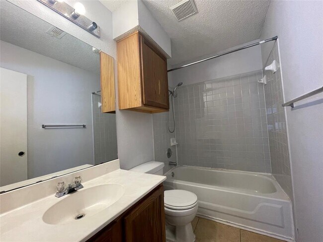 Building Photo - 14009 Maricella Ln