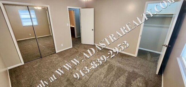 Building Photo - Nice 3 Bed 1.5 Bath Duplex in Leavenworth-Available NOW!!